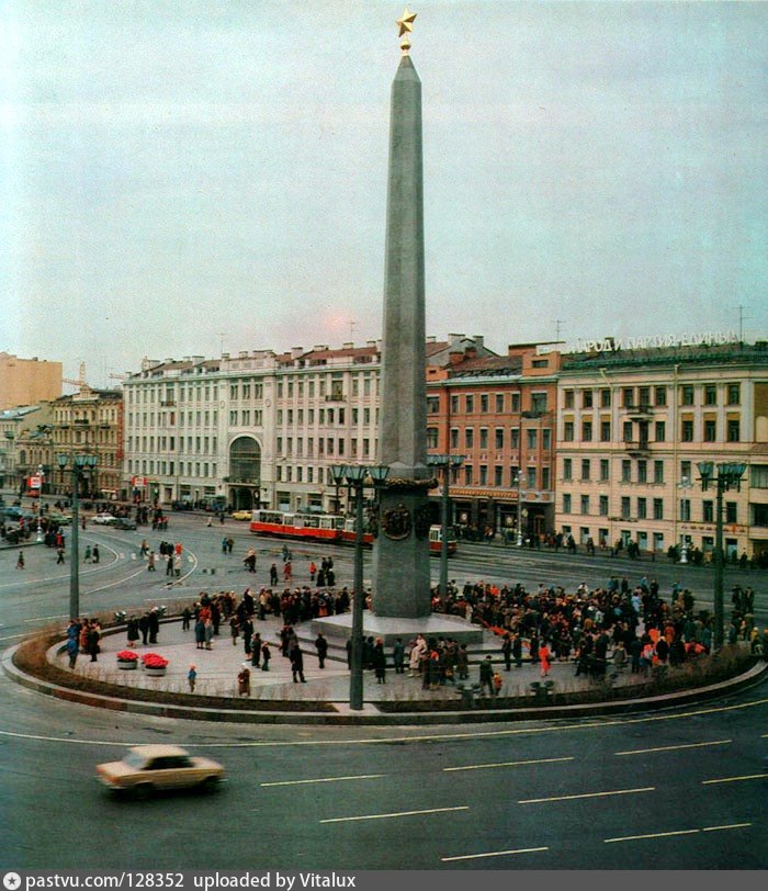 Площадь восстания в петербурге