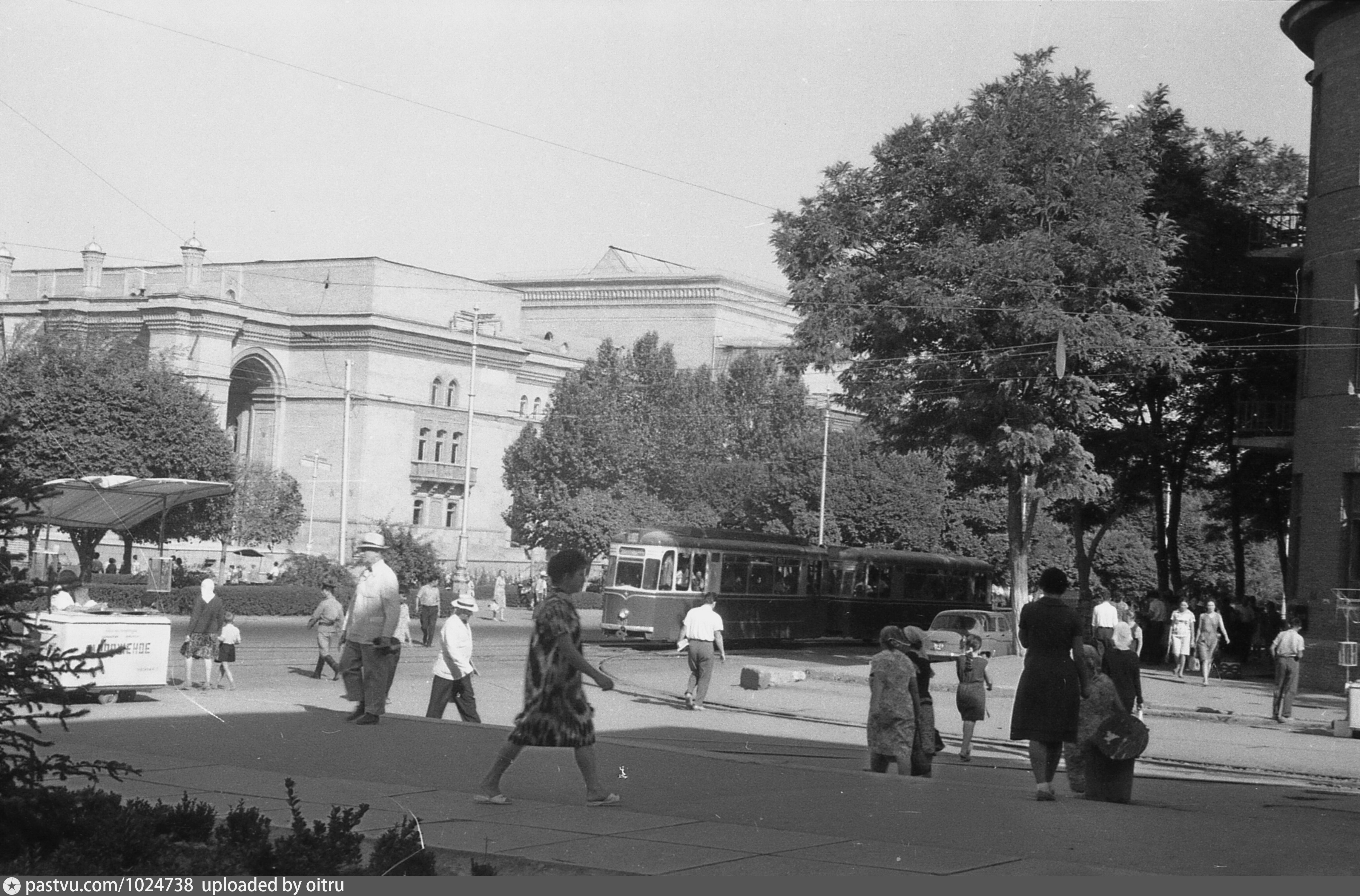 парк горького в ташкенте старые