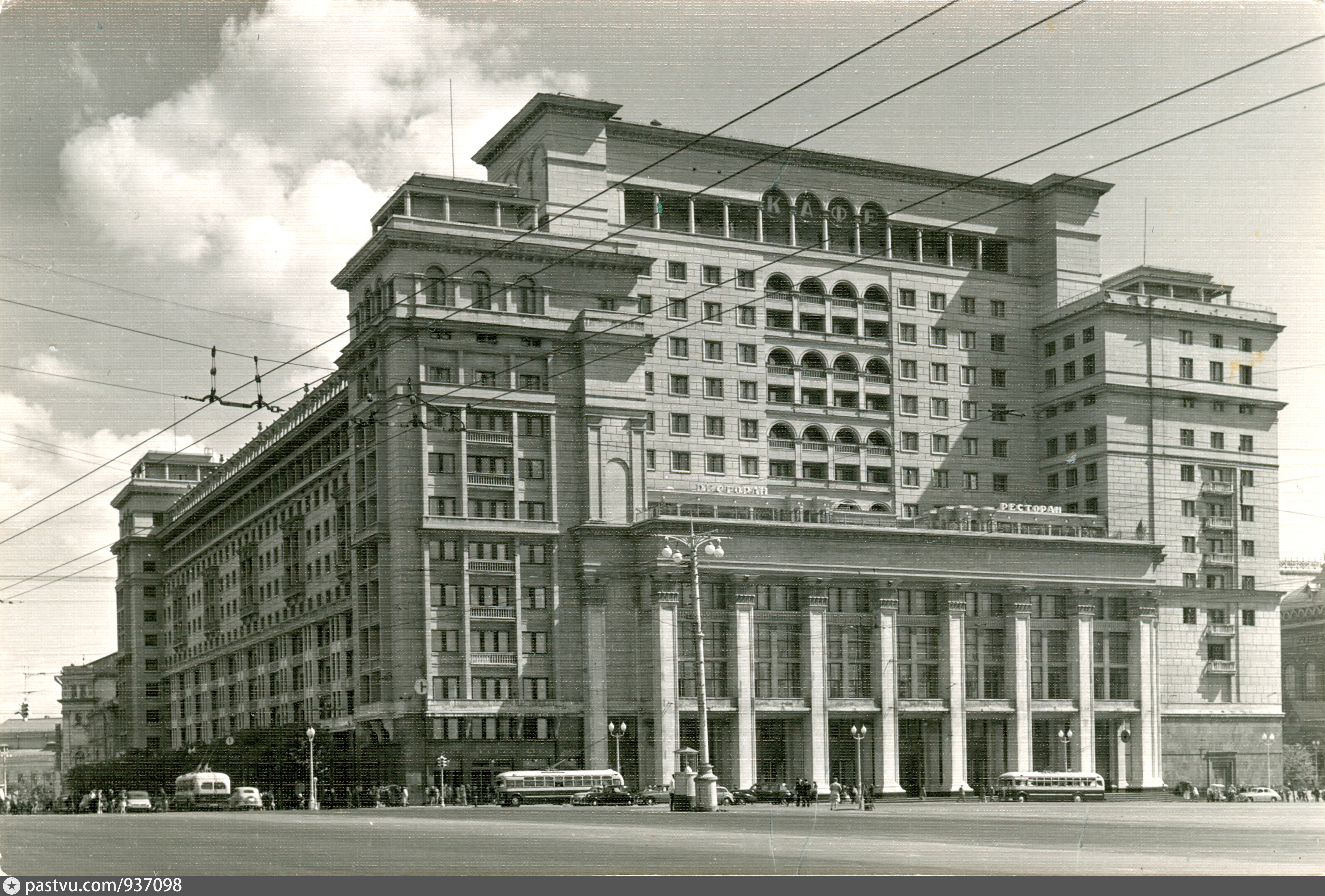 Г л москва. Гостиница Москва Архитектор Щусев. Гостиница Москва в Москве Щусев 1933. Гостиница «Москва» а. в. Щусев, о. а. Стапран. Гостиница Москва Щусов.