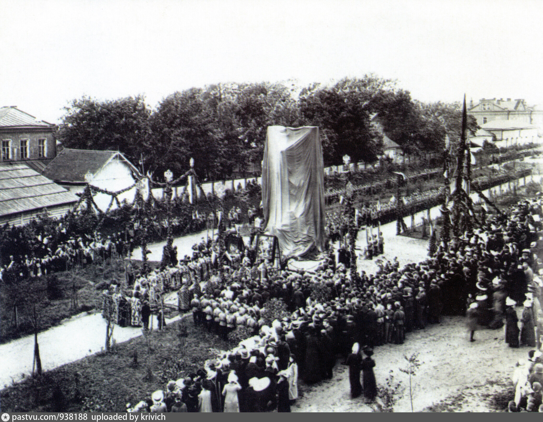 Год открытия памятника. Смоленск 1913. Смоленск 1812 1913. Празднование 100 летия войны 1812 года Смоленск. Николай 2 в Смоленске.