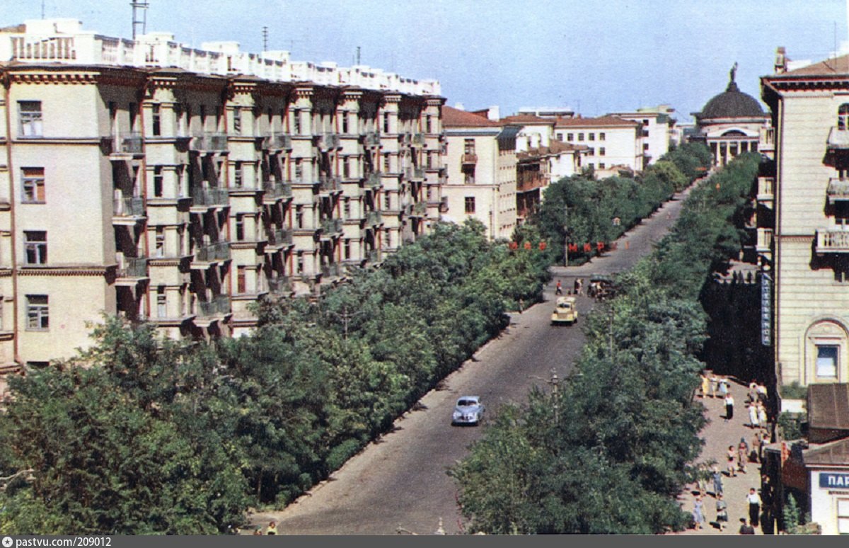 Волгоград ул советская фото. Улица мира Сталинград. Улица мира Сталинград 1950 е. Волгоград 1960. Волгоград 1950.