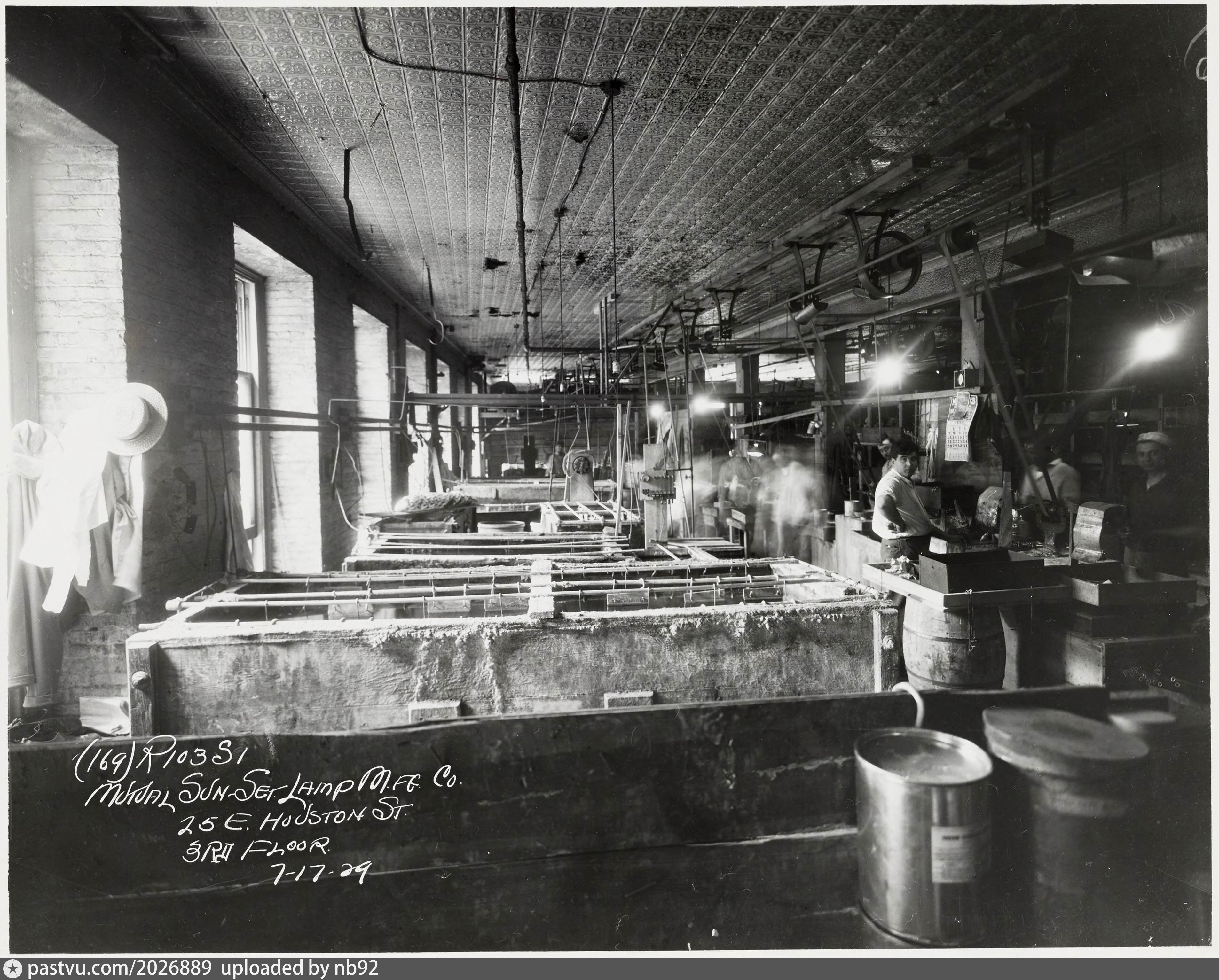 Mutual SunSet Lamp Mfg. Co., 25 East Houston Street, 3rd floor