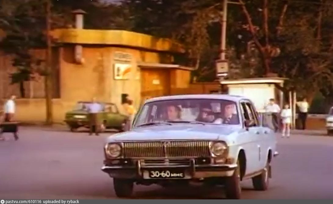 Привал странников 1990. Советская телевизионная тумба 1964. Советские ТВ репортерские автобусы.