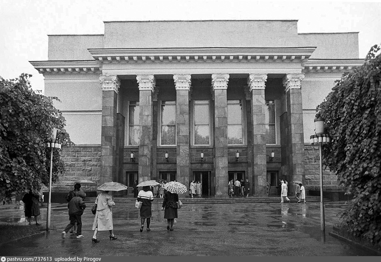 смоленский драматический театр