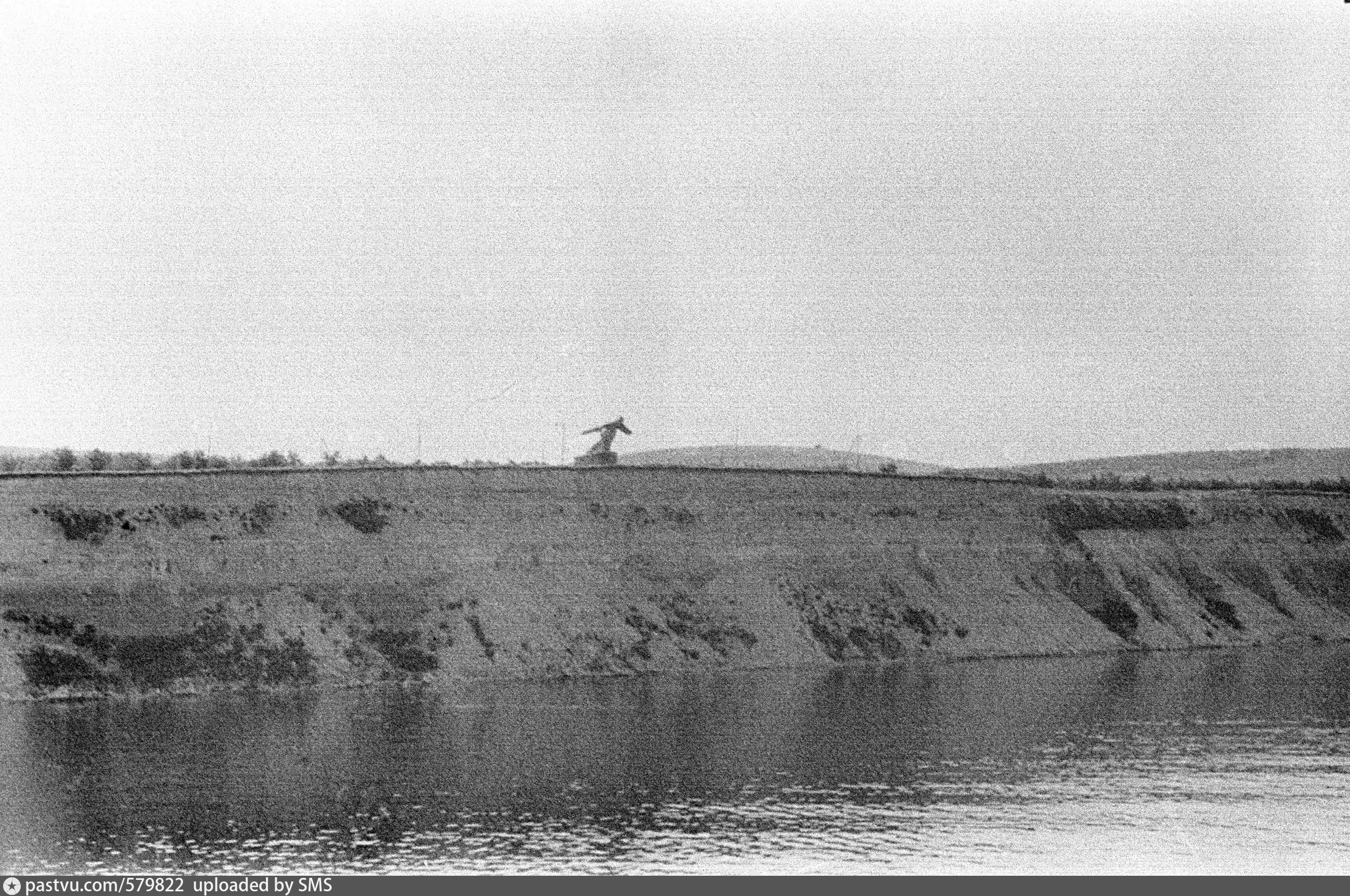 Белогорск самолет. Село Белогорское. Белогорское Саратовская область. Деревня шиллинг Саратовской области. Село Белогорское Саратовской области на карте.