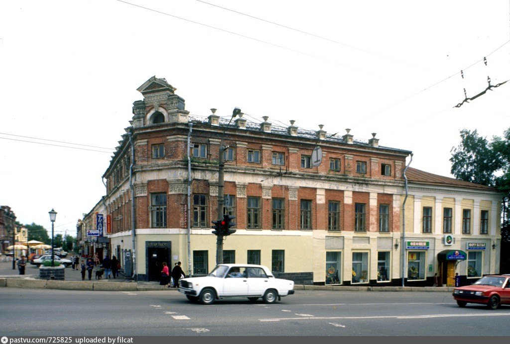 Администрация рыбинска здание. Особняк купца булошникова большая никитская улица. Торговый центр галерея на фасаде в спб. Большая никитская улица дом 50а. Владелец здания.