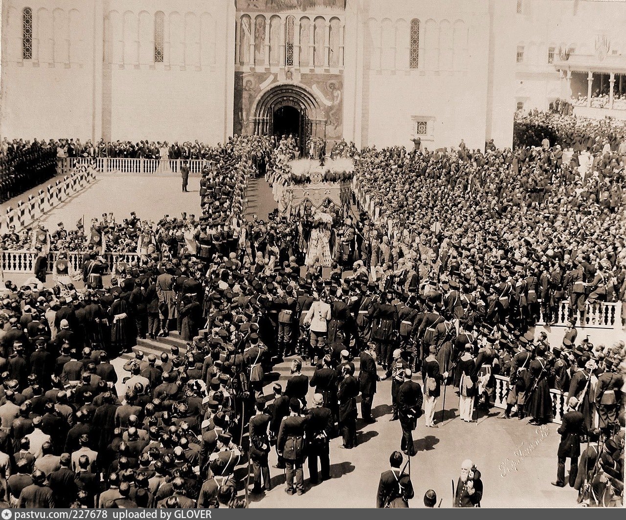 Бал 29 декабря 1896г. 1896 Год коронация Николая II. Коронация Николая 2 в Успенском соборе. Коронация Николая 2. Александры Федоровны 1896 коронация.