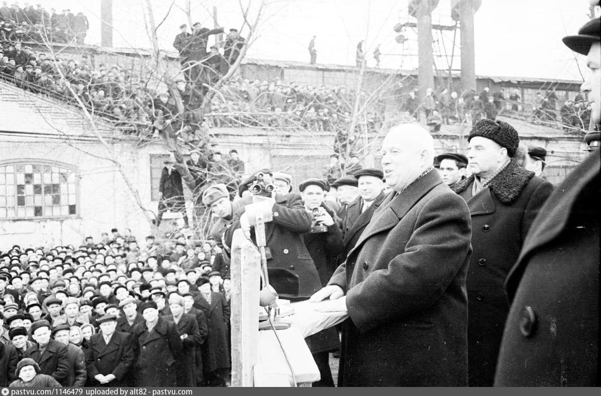 Хрущев в калининграде. Хрущев в калининграде. Хрущёв в сша 1959. Приезд хрущева в казань. Хрущев в калининграде.