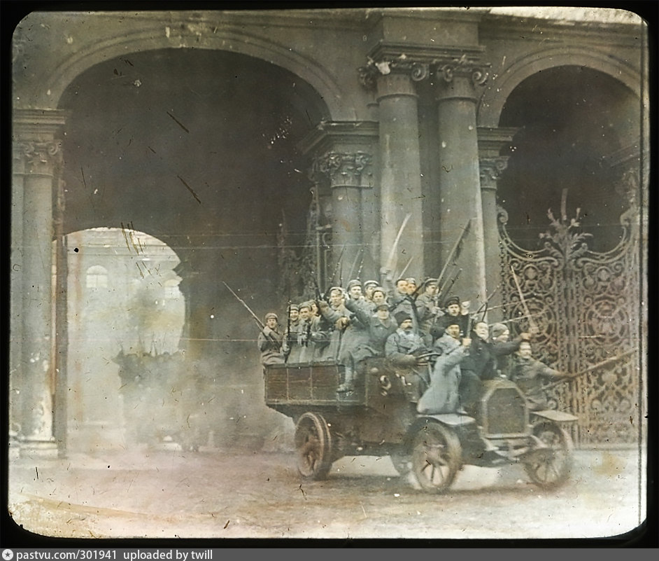 Штурм зимнего дворца 1917 фото