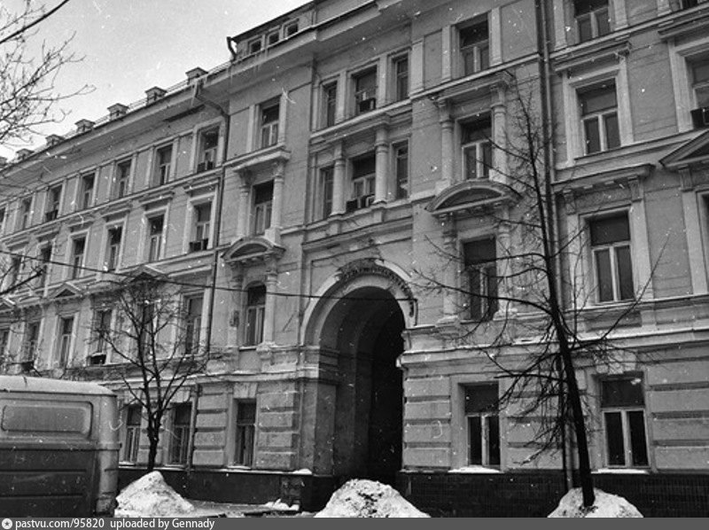 Усадьба будагова астрахань. Кафе слойка санкт-петербурга кропоткина 1. Пречистенская наб. 1. 45/1 стр.