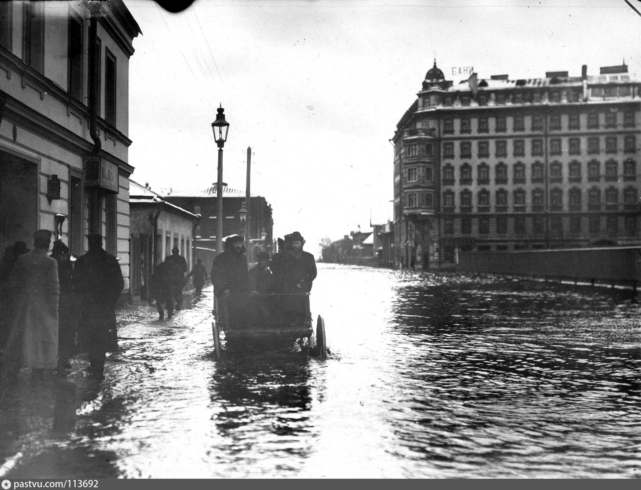 Старый васильевский остров. Наводнения в Санкт-Петербурге 1903. Наводнение в Питере 1924.
