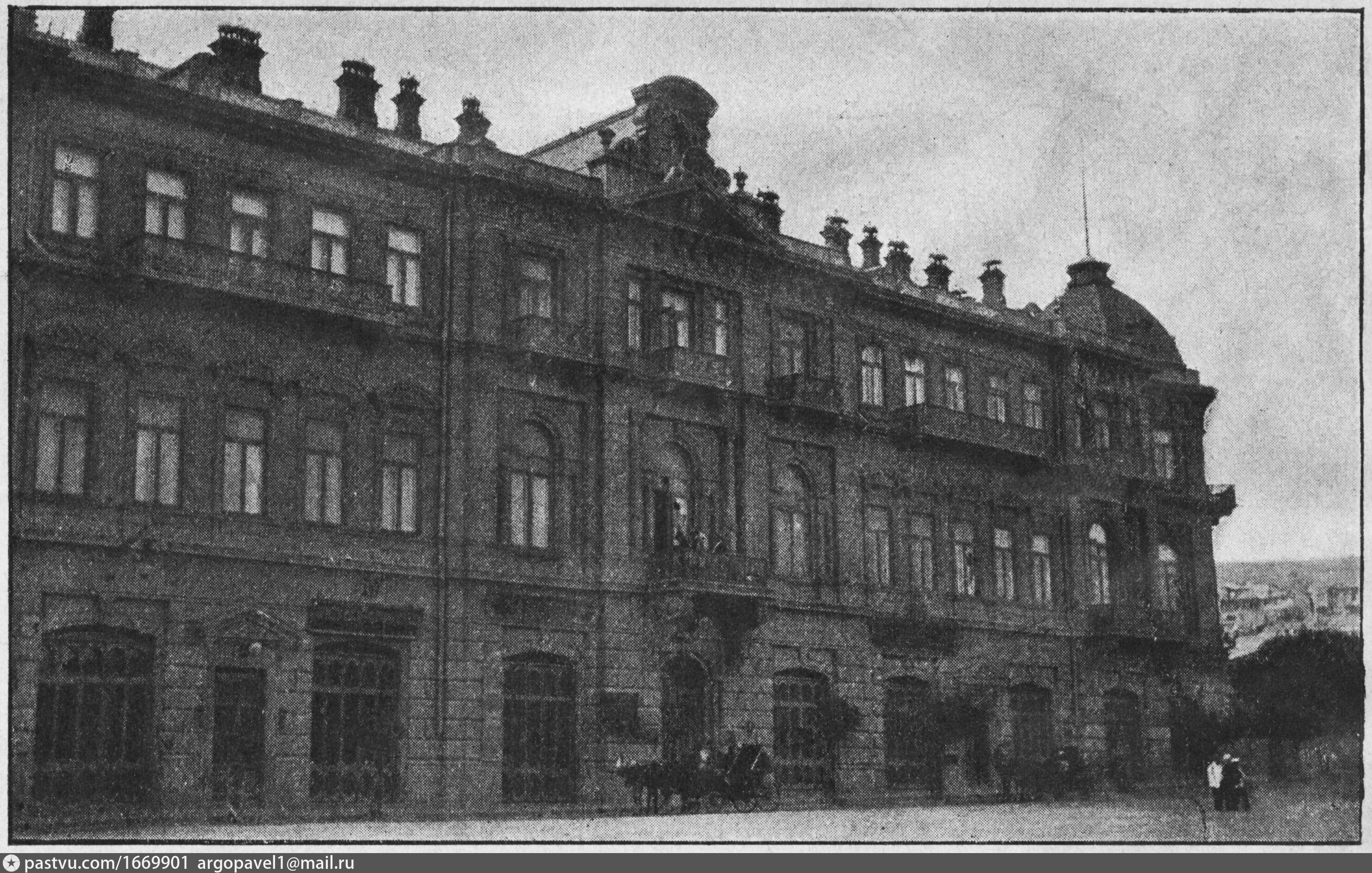 Деревянный дом 1905. Москва дом 1905 года центр Сретенский. Исторические здания на 1905 года в Москве.