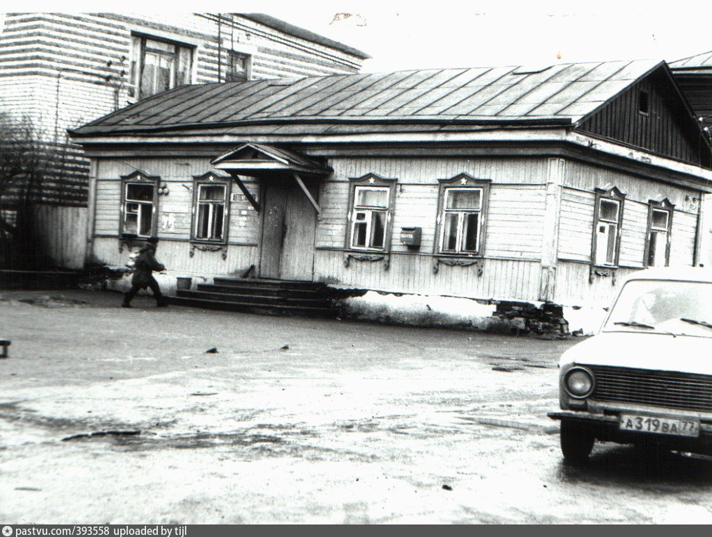 Вокзал тарусская. Здание вокзала в Тарусе. Таруса 1960 годов. Таруса здание ЖД вокзала. Автостанция Таруса.