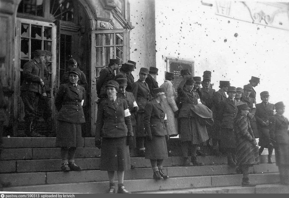 Находилась в оккупации. Оккупация Смоленска в 1941-1943. Смоленск 1941 год оккупация. Оккупированный Смоленск 1941. Смоленск 1941-1943 жизнь в оккупации.