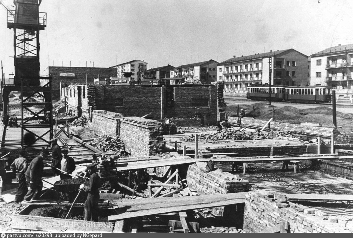 Строительство домов на проспекте Сталина