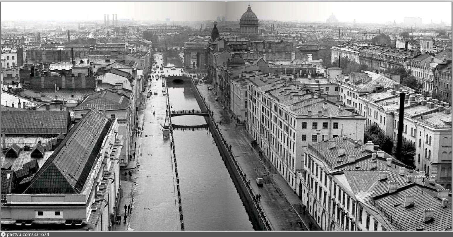 Вид канала Грибоедова в 1960-е годы