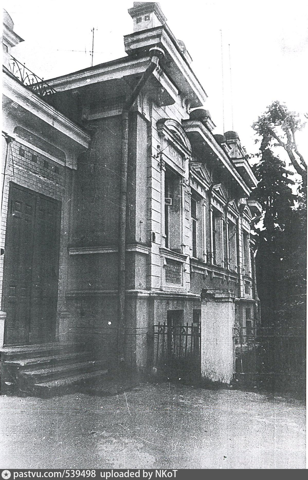 Можайск дом купца хлебникова. Усадьба хлебникова севастополь. Усадьба хлебникова в можайске. Городская усадьба хлебникова-ролле. Усадьба можайск.