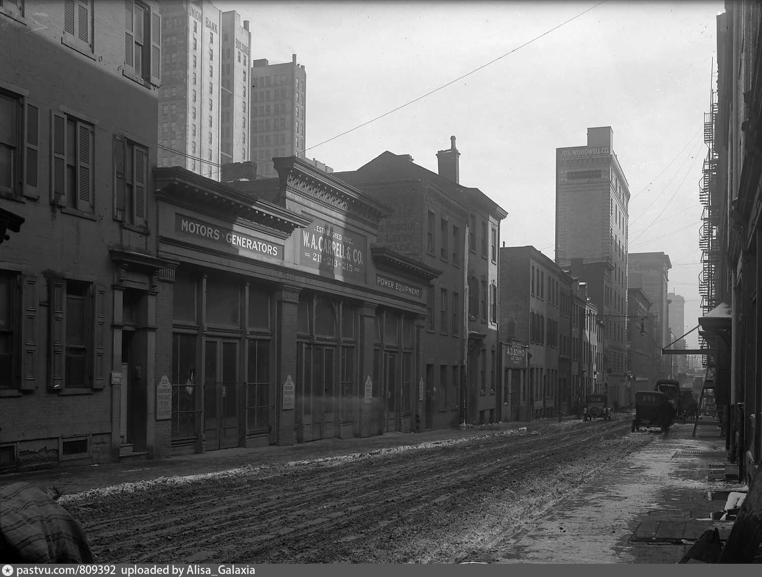 View of Second Avenue between Market Street and Wood Street