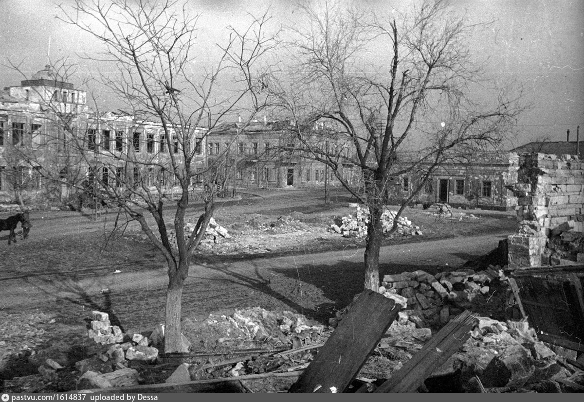 Керчь 1944. Керчь 1944 развалины. Керчь разрушенная 1944. Керчь 1941-1945. Разрушенный город Керчь 1944.