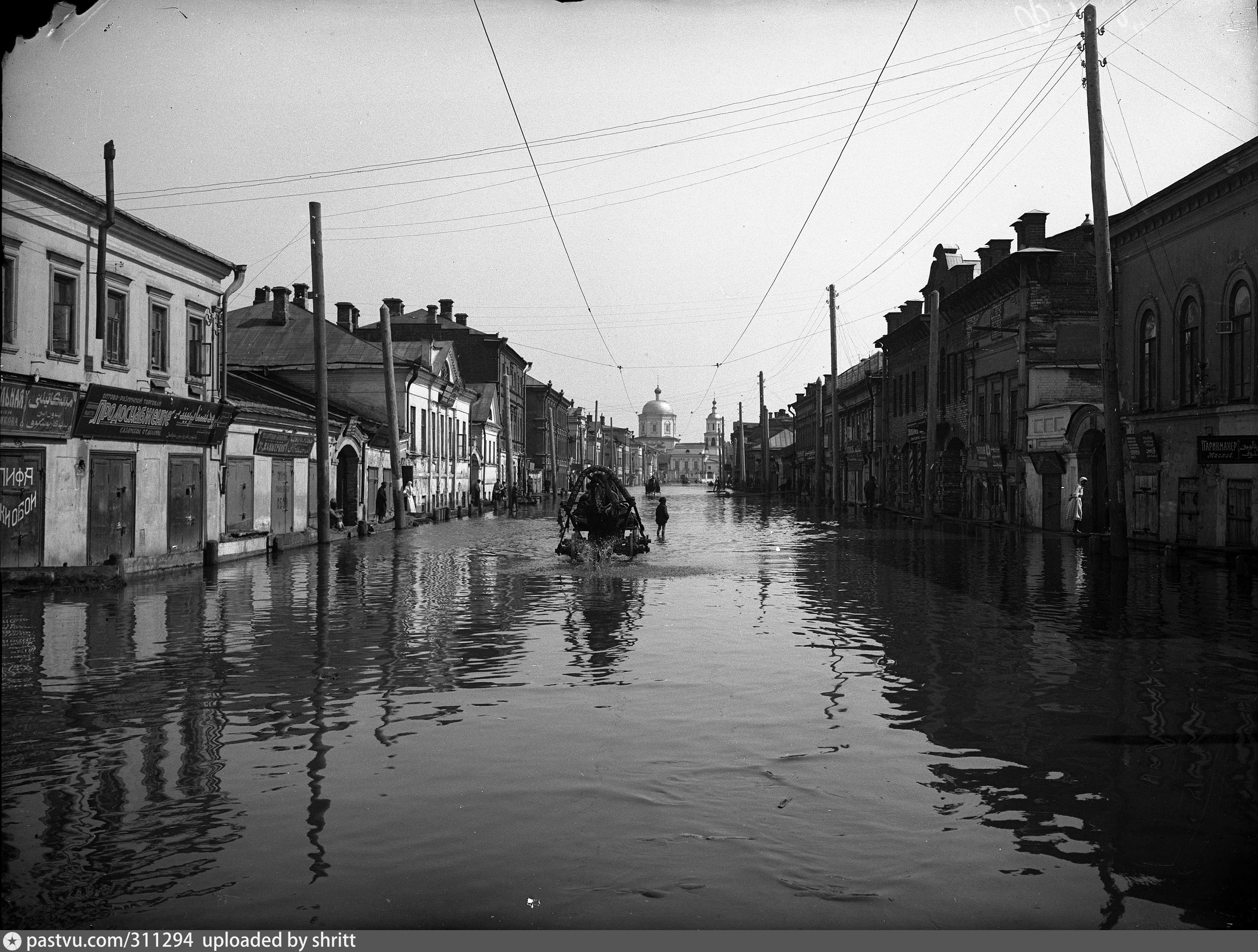 Казань прошлое. Казань наводнение 1926. Казань в 1926 году. Наводнение в Казани в 1926 году. Наводнение в Казани в 1926 г. Булак.