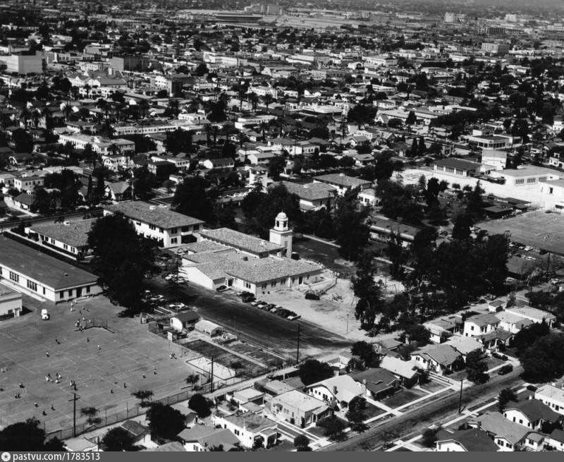 Huntington Park Civic Center, looking northwest