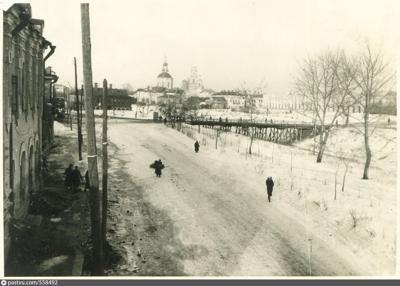 Мостовая орел. Набережная реки Орлик 1800. Ленинский мост Орел. Банный мост Орел. Набережная реки Орлик и Александровский мост старинное фото.