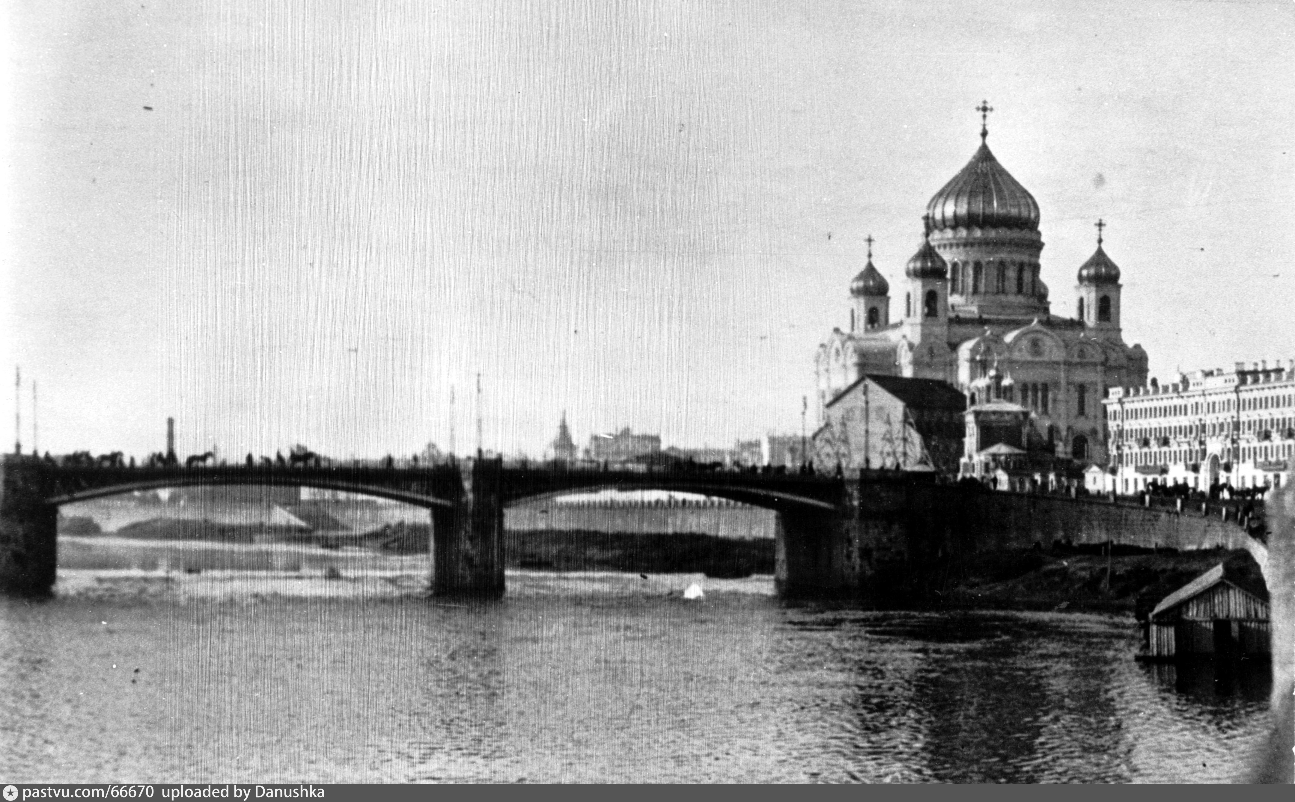 Церковь у каменного моста