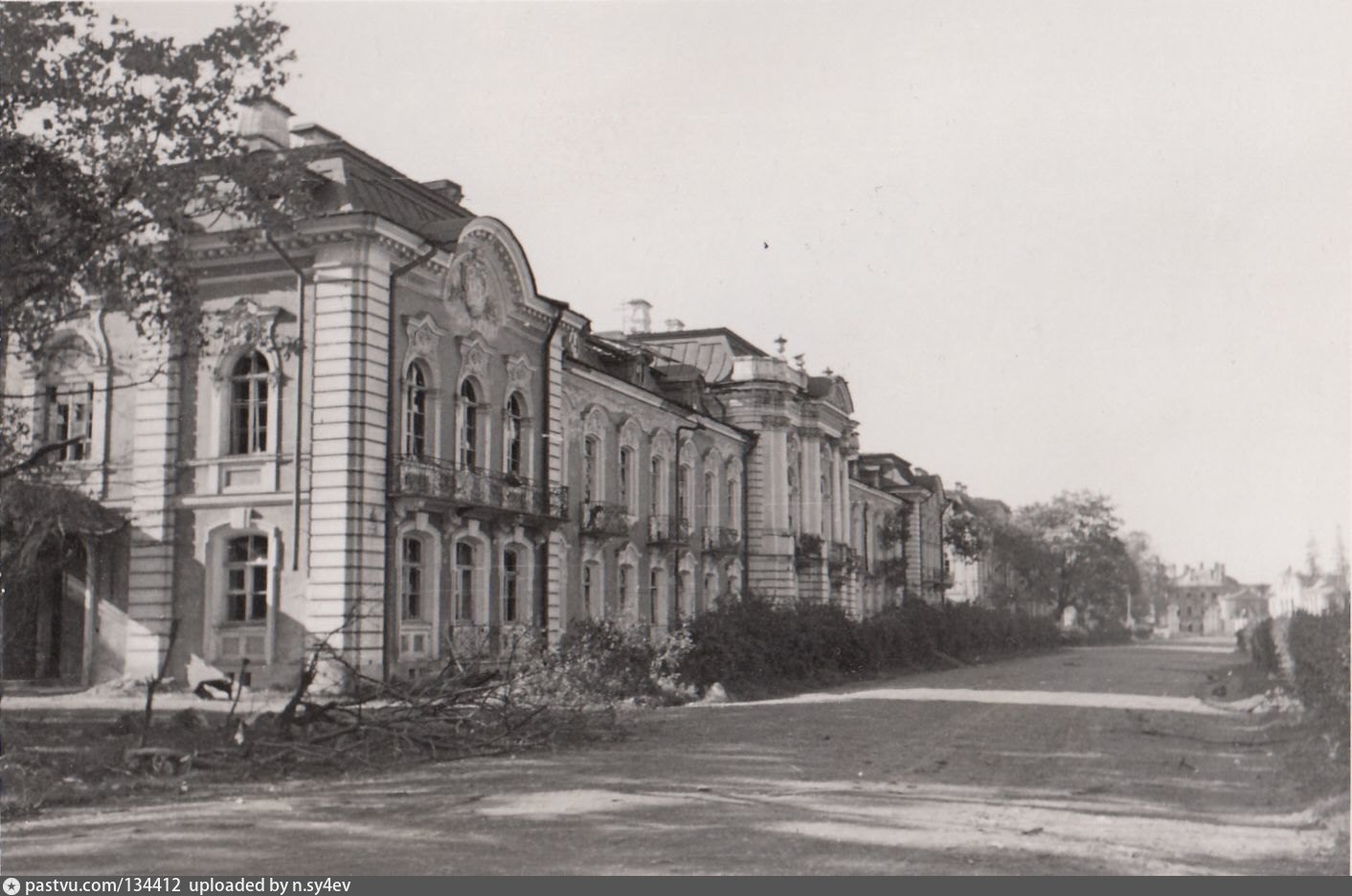 Фрейлинские дома в Петергофе.