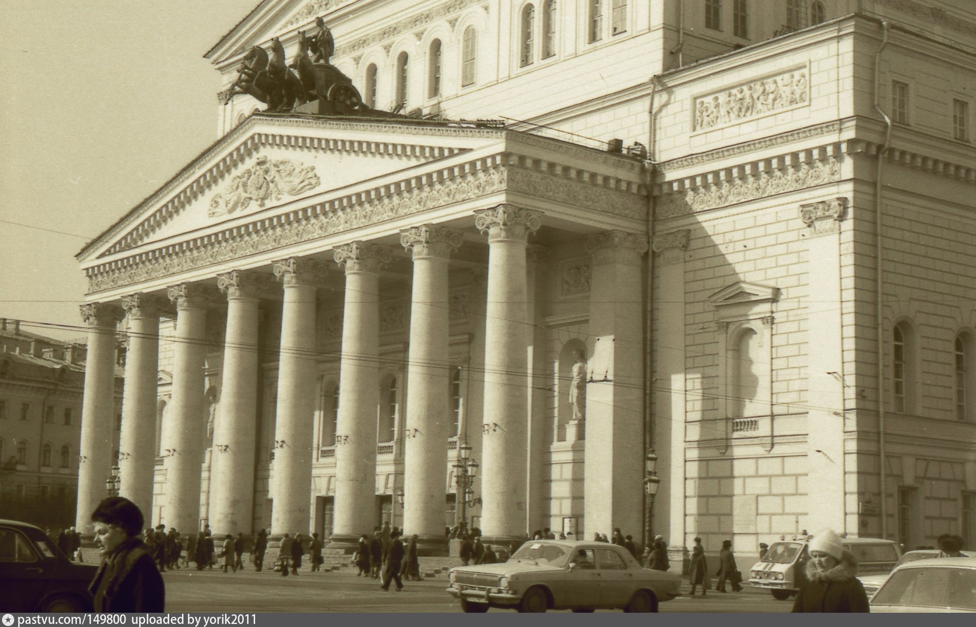 первое здание большого театра в москве