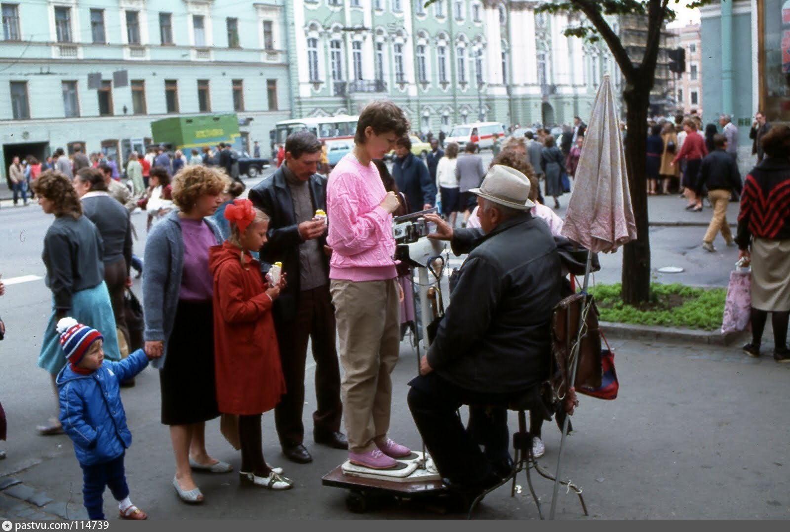 Ленинград 80 годов фото. Ленинград в 80-е годы. Ленинград Невский проспект 80-е. Невский проспект 1991. Санкт Петербург 70е.