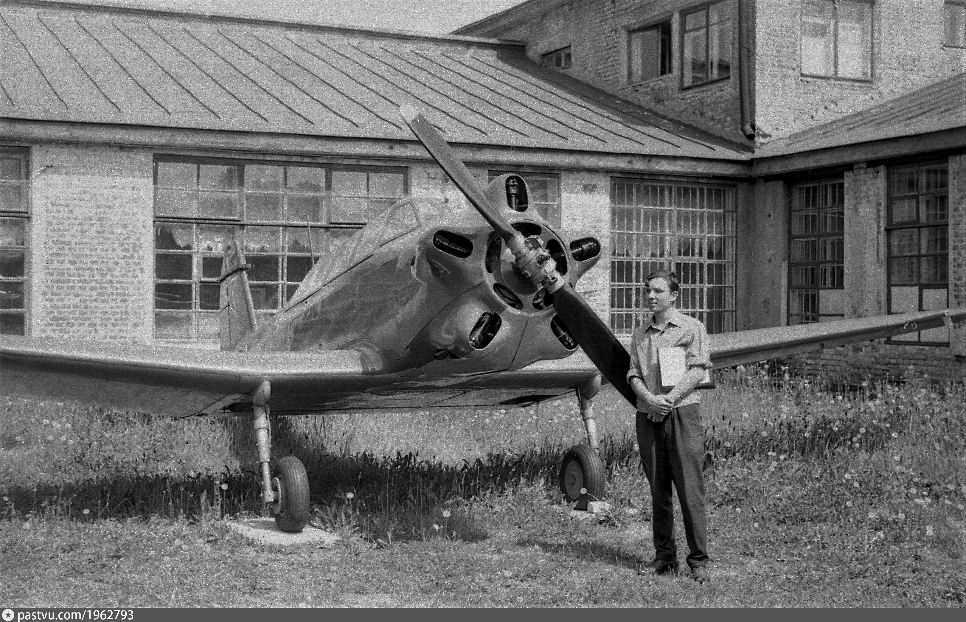 Военный рабочий поселок монино. Музей ВВС В Монино. Аэродром Монино. Як-18 музей в Монино. Монино 80е годы.