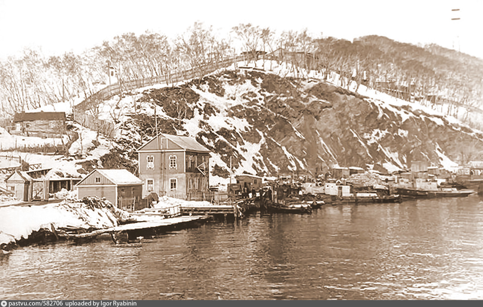 Старый петропавловск камчатский. Петропавловск-Камчатский 1916 год. Петропавловск-Камчатский в 18 веке. Бухта Сероглазка Петропавловск Камчатский край. Петропавловск-Камчатский 1960.