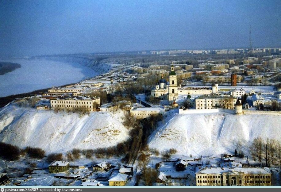 Вырежи из приложения фотографии сделанные в указанных городах казань тобольск саратов