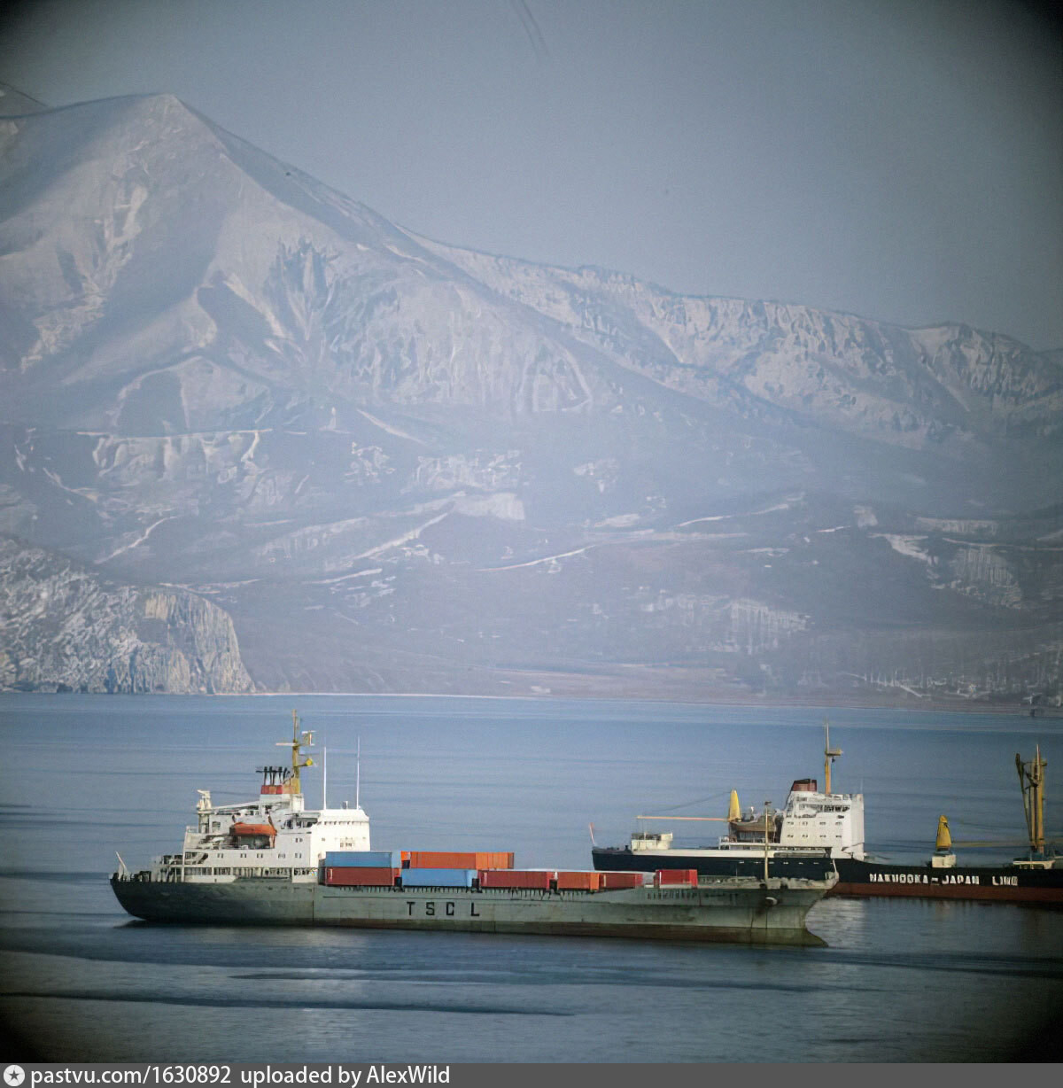 Дальневосточный морской порт. На рейде находки. Рейд порта. Фото. На рейде Находкинского порта. Раритетные фото. Рейд Находкинского порта порта.