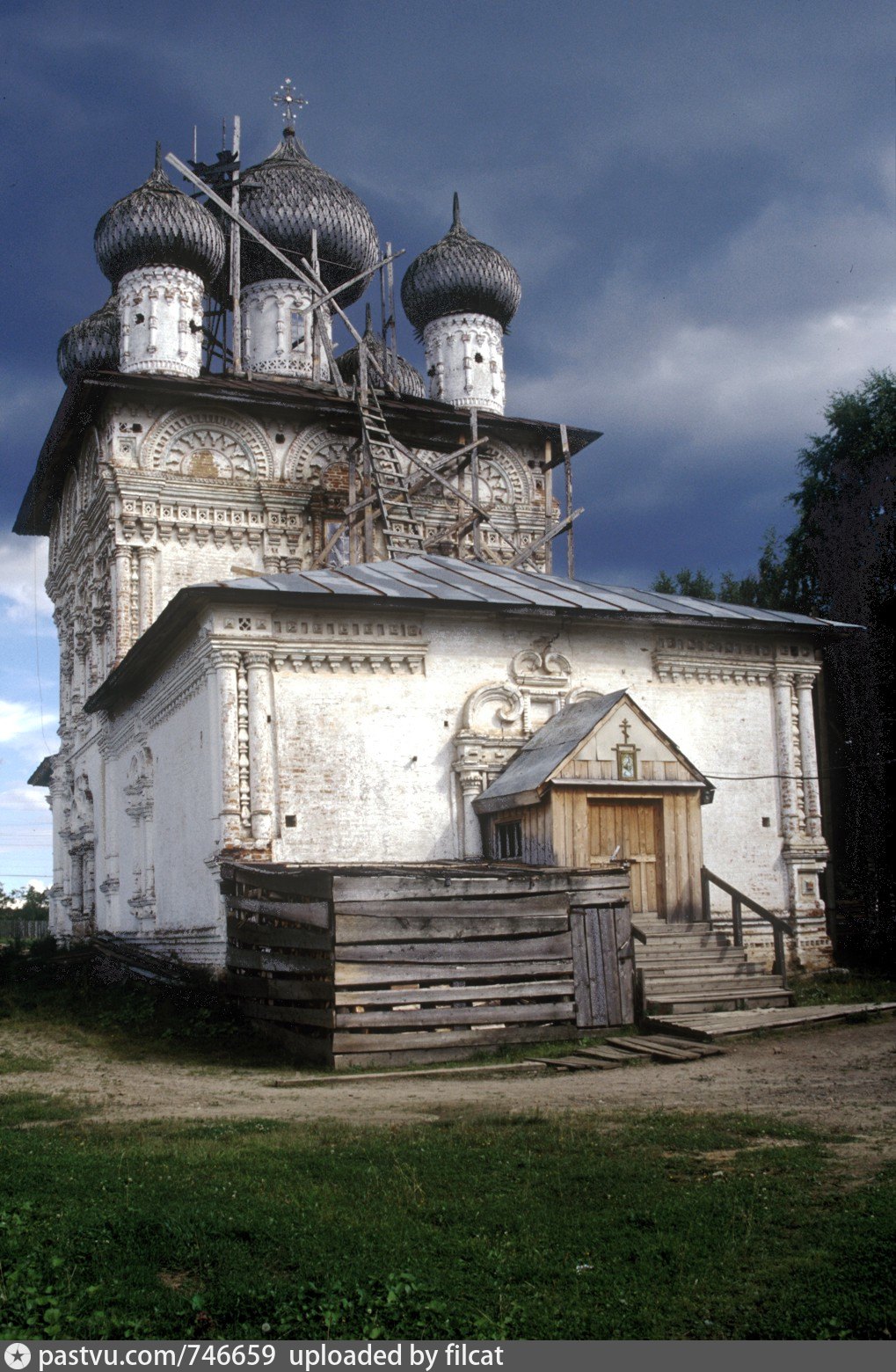 Никольская Церковь Ныроб Пермский край