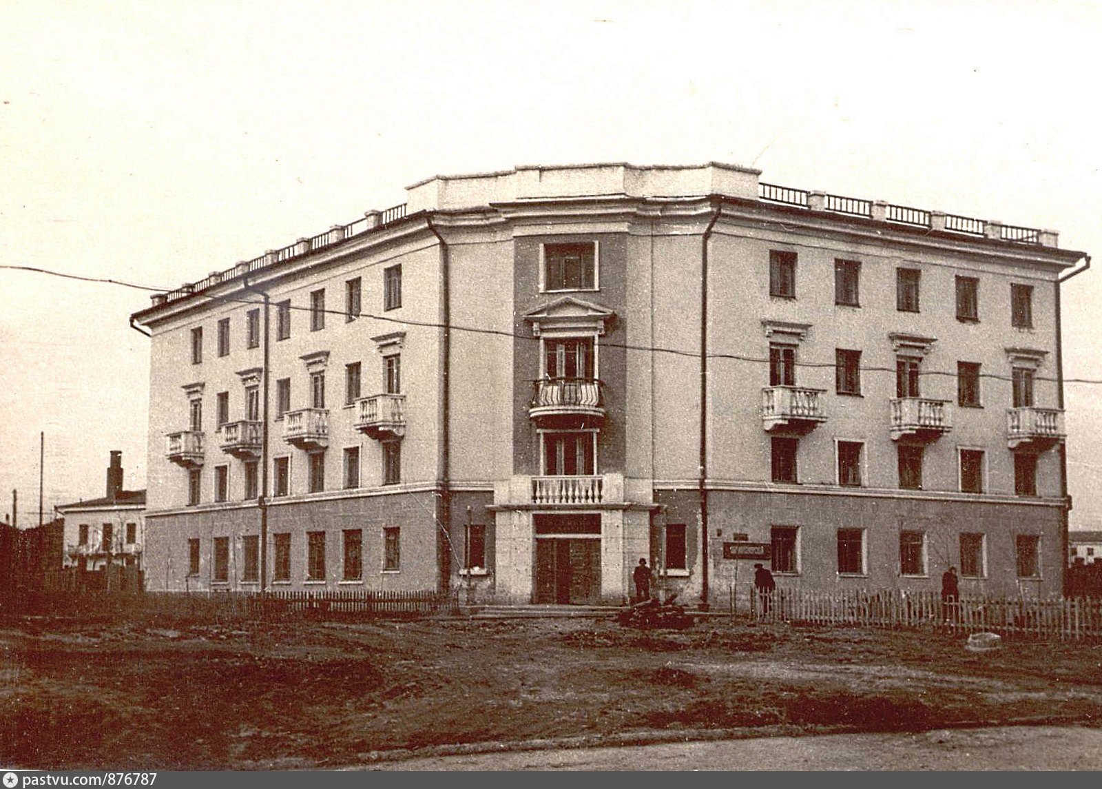 Горького 76 год постройки дома