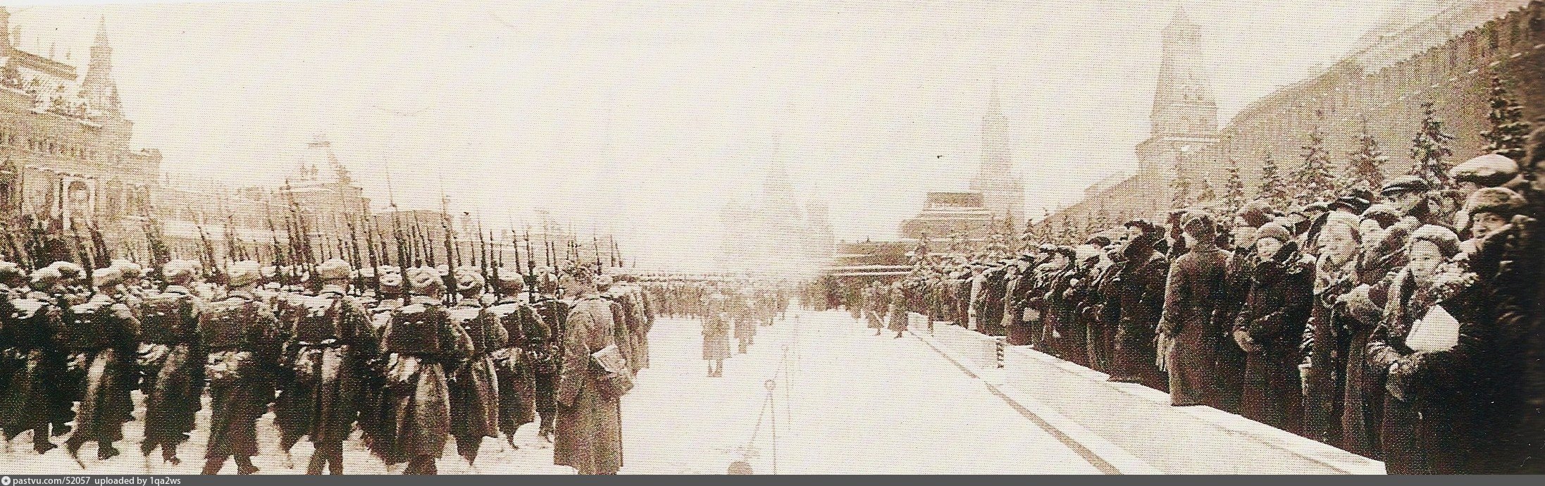 Где проходил парад в ноябре 1941. Парад 7 ноября 1941. Военный парад 7 ноября 1941 года в Москве на красной площади. Парад 7 ноября 1941 г на красной площади в Москве. Парад на красной площади 1941 битва за Москву.