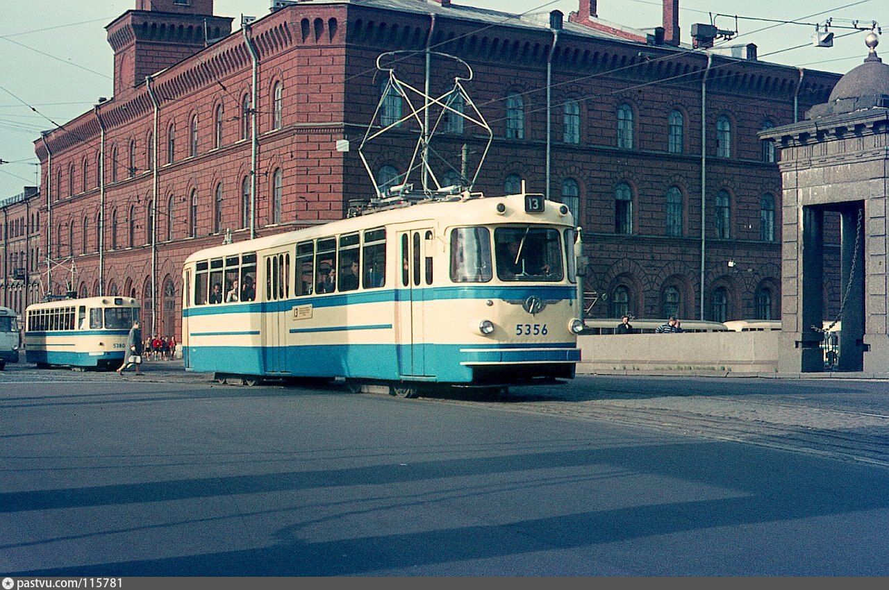 Спб 80. Трамвай Ленинград 1970. Трамваи СССР СПБ. Трамваи СПБ СССР лм. Ленинградский трамвай 1970 -х.