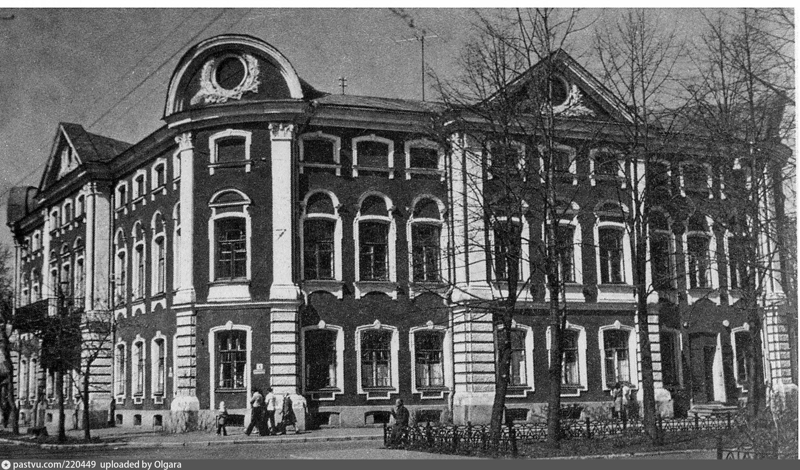 Год постройки дома челюскинцев 11