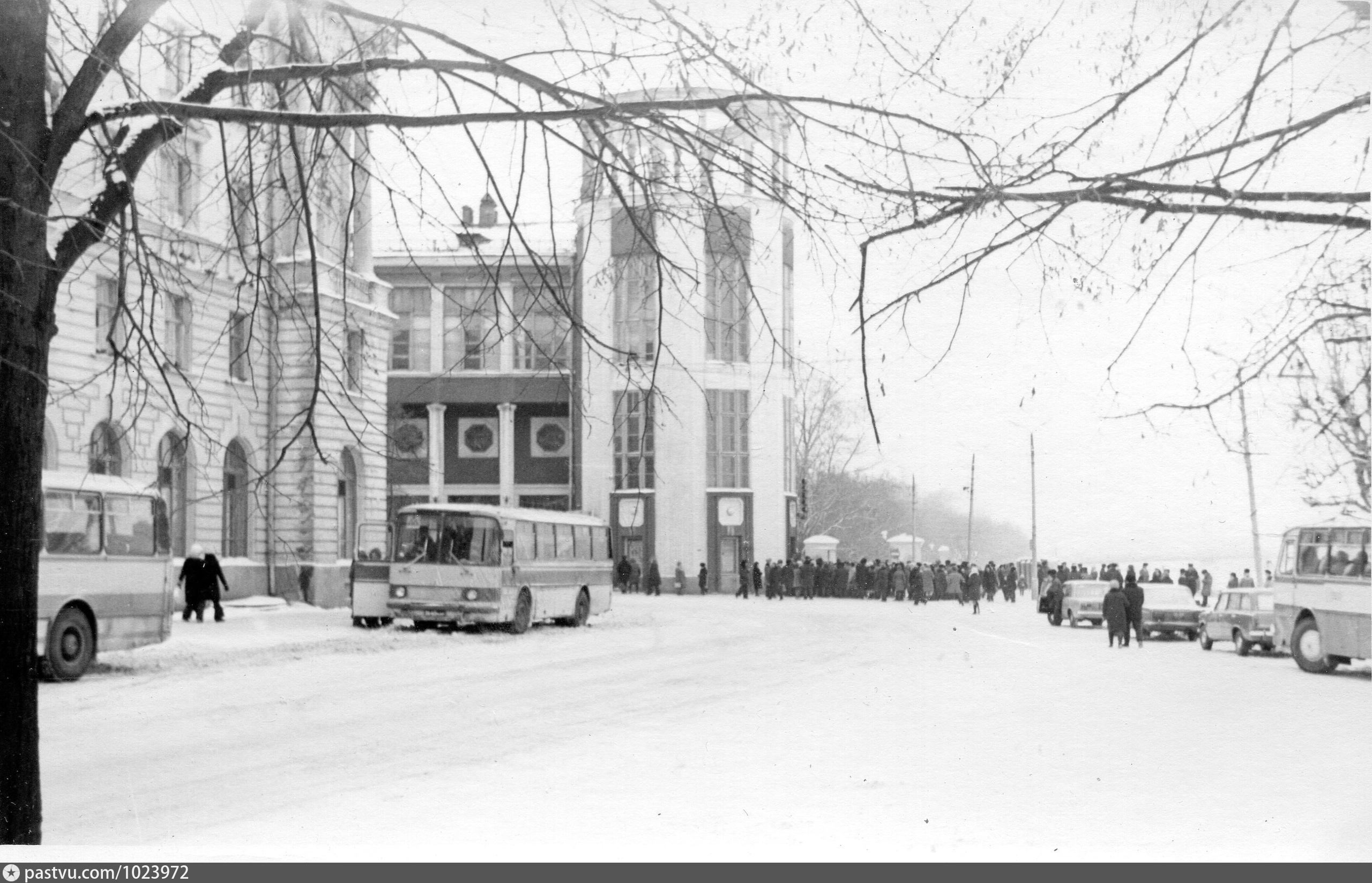 Кинотеатр звезда воткинск. Кинотеатр звезда воткинск. Кинотеатр дружба ессентуки. Кинотеатр звезда тверь 20 век. Музей культуры город воткинск.