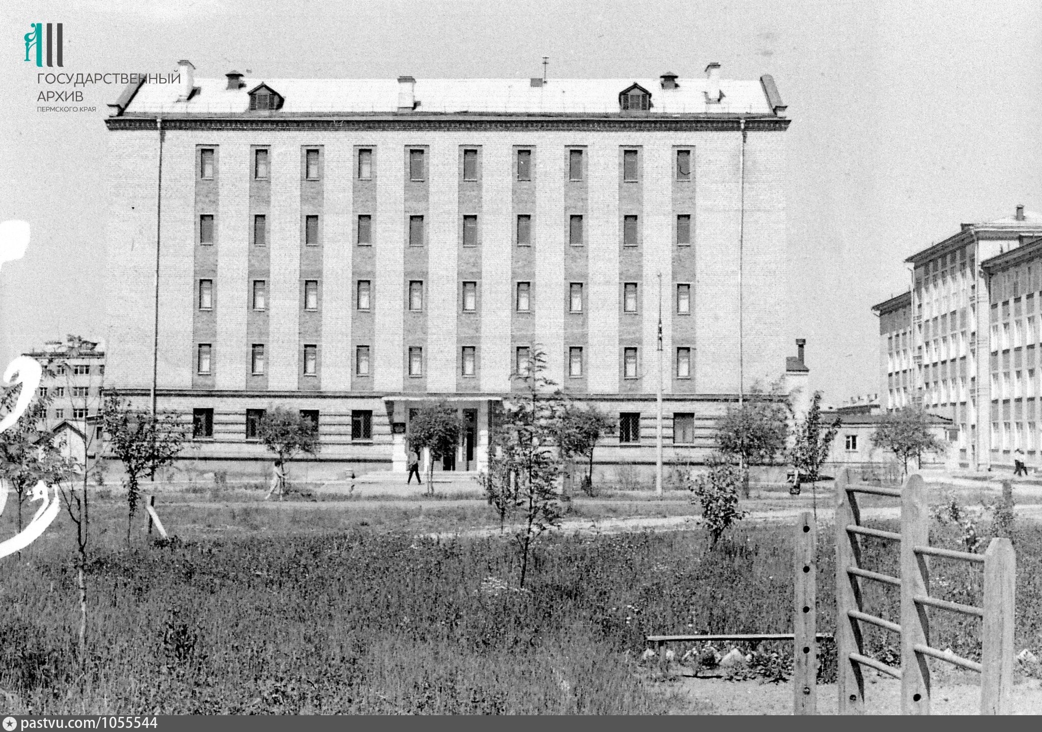 Архив пермь. Городской архив Пермь. Историческая застройка Перми. История городских горок Пермь. Застройка Перми в 1984 году.