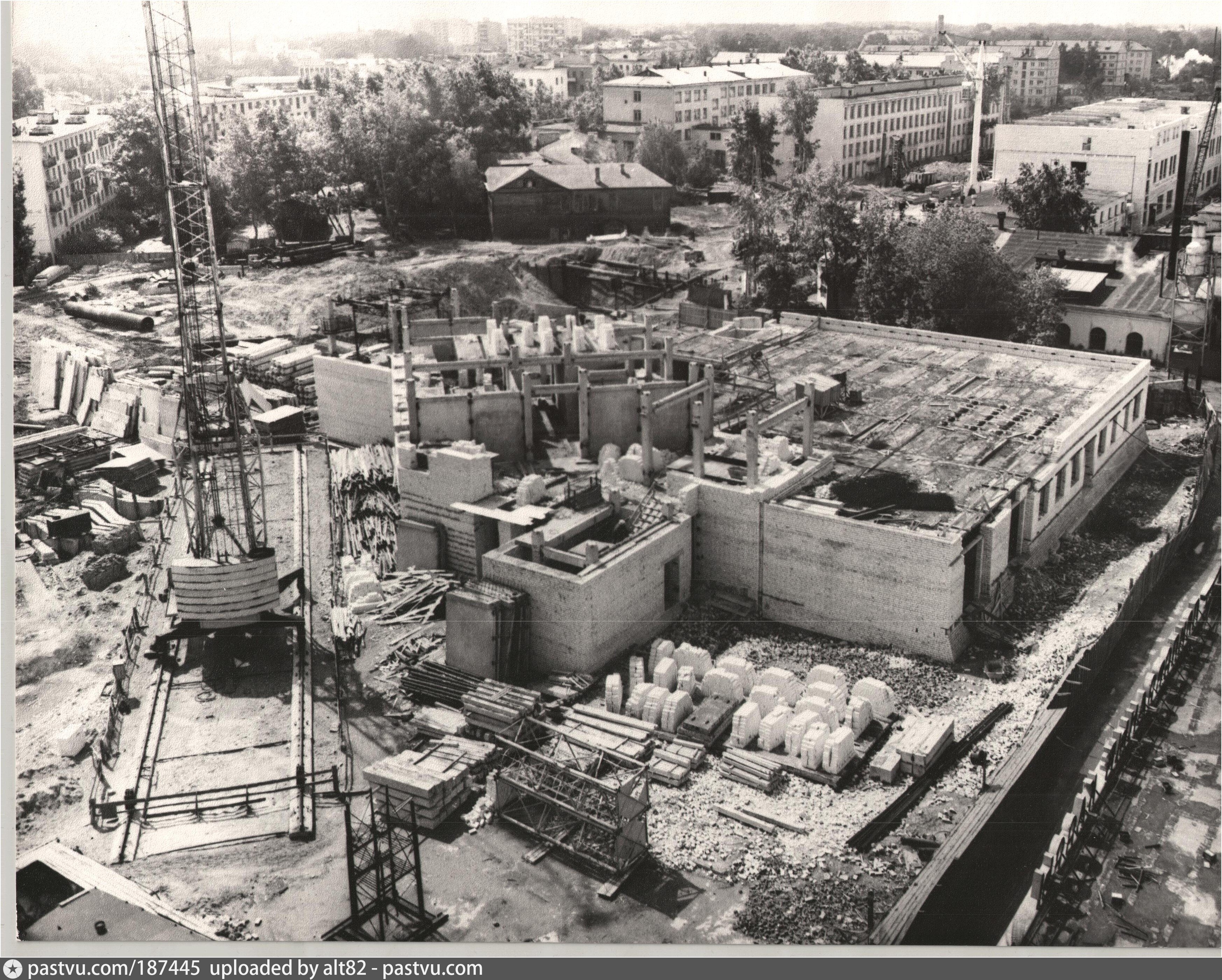 Нижний новгород в 90. Строительство нижнего новгорода год. Нижний новгород проспект ленина 1950. Старая стройка. Город горький + площадь свободы.