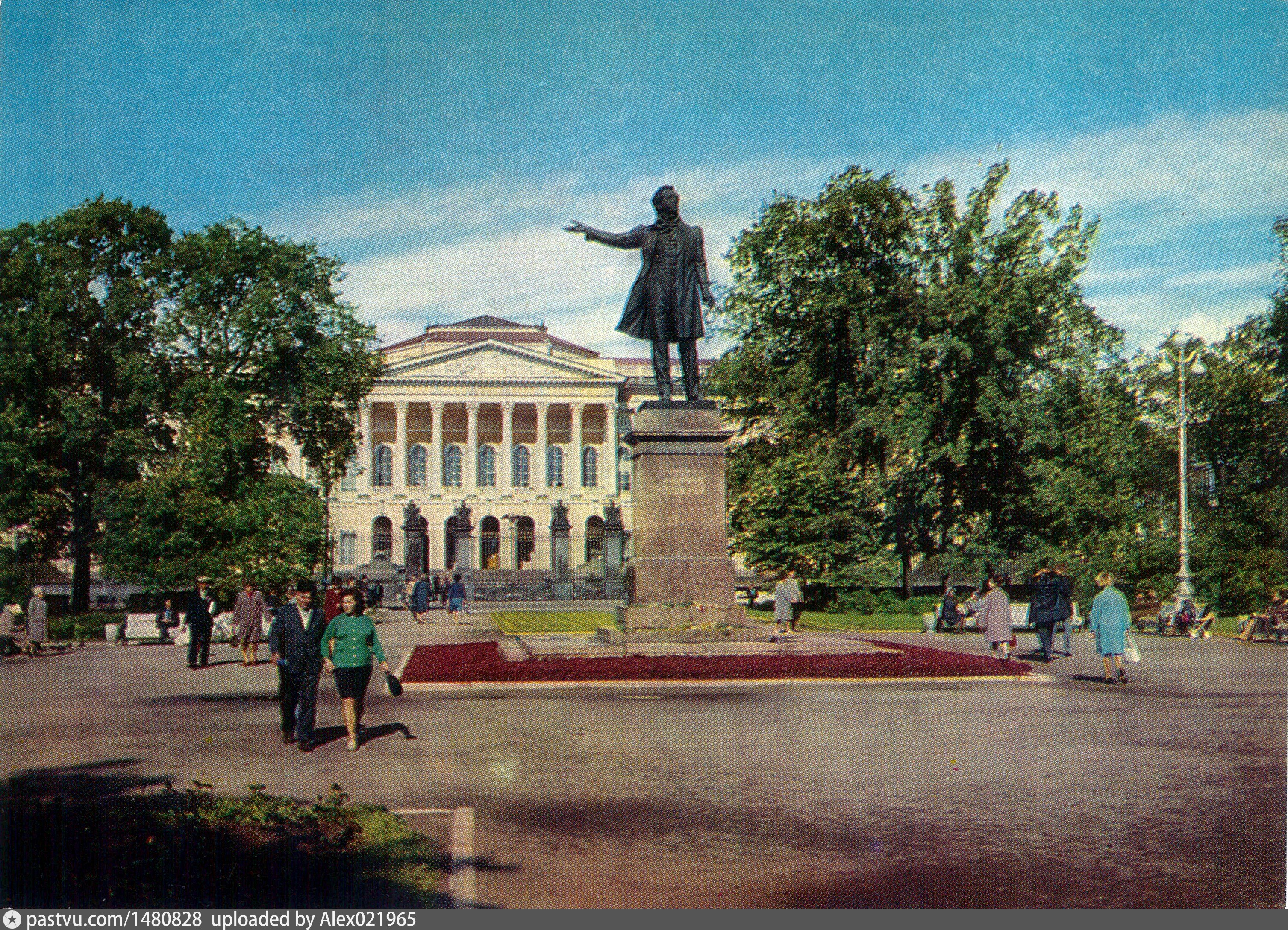 Памятник пушкину в ленинграде. Пушкин Ленинград 1972. Памятник Пушкину СССР. Памятник Пушкину на улице майской Стачки. Памятник Пушкина на пл. искусств СССР фото.