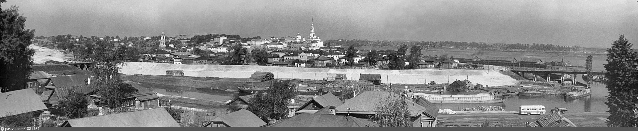 Потехин Уездный городок Кинешма