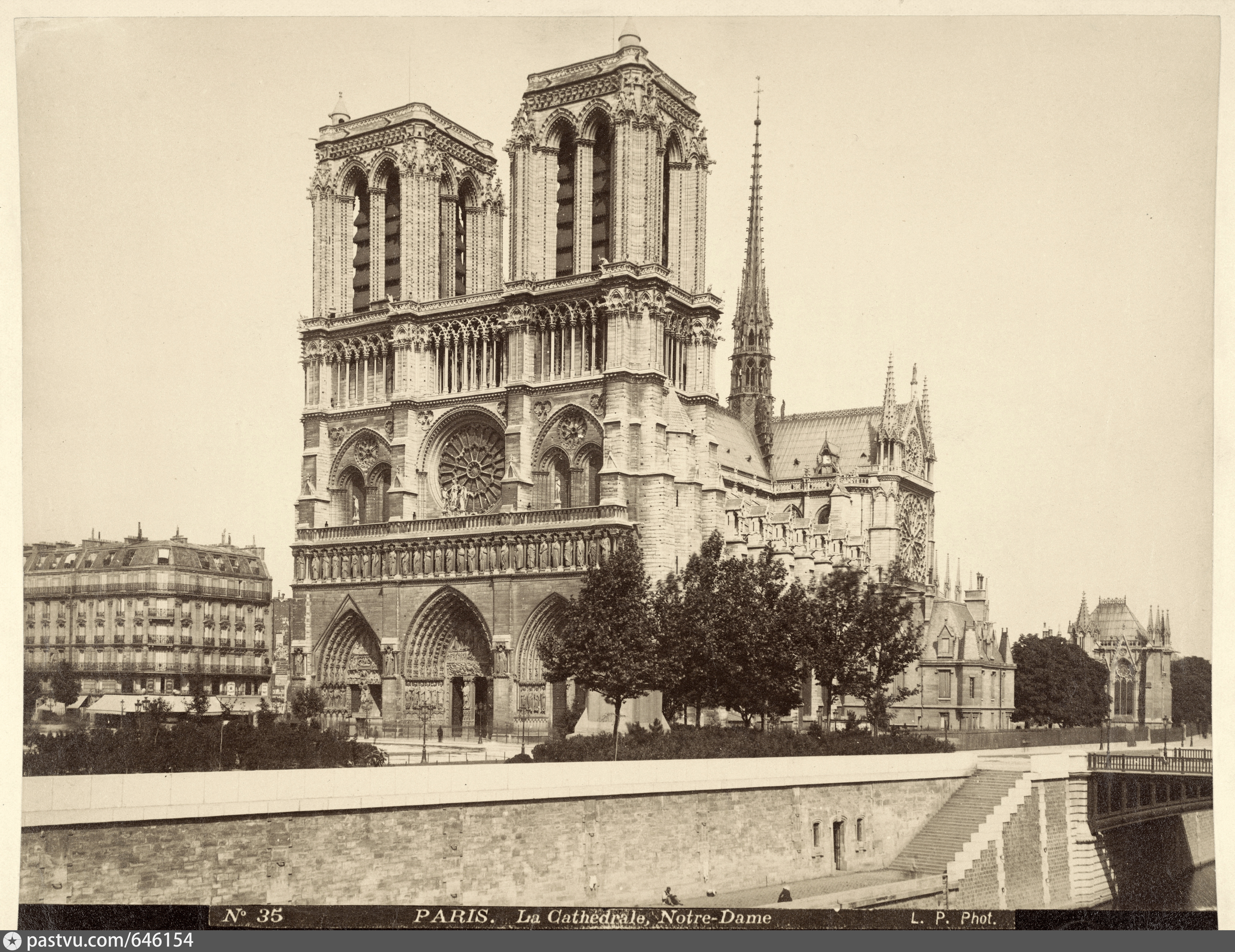 собор парижской богоматери в 15 веке