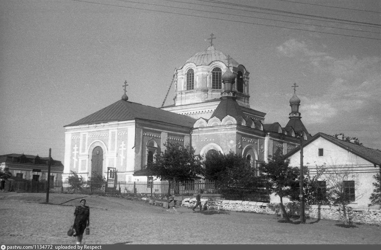 Церковь Майдан белая Калитва
