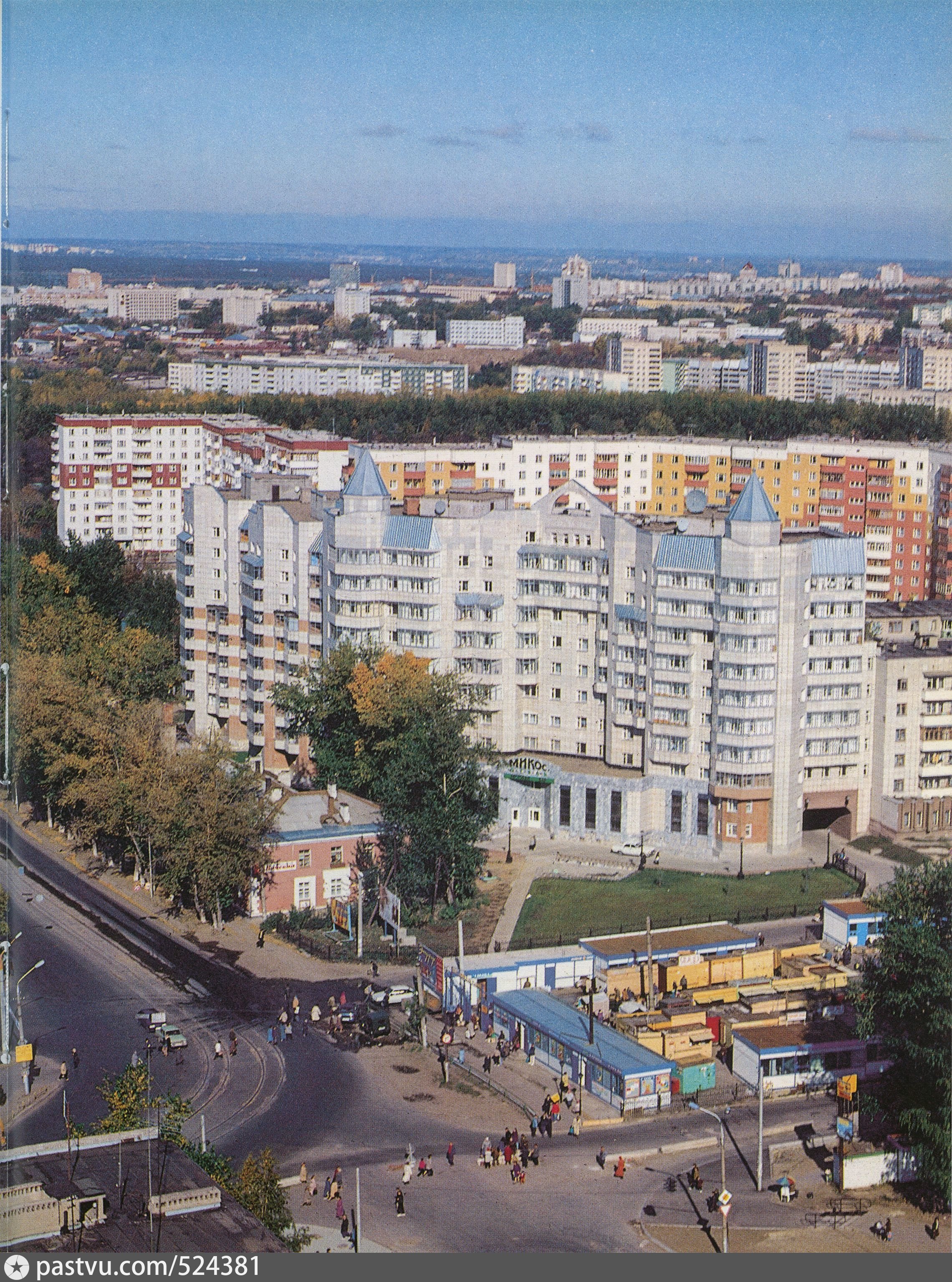 Вид с высоты. Стахановский рынок. Новый жилой дом