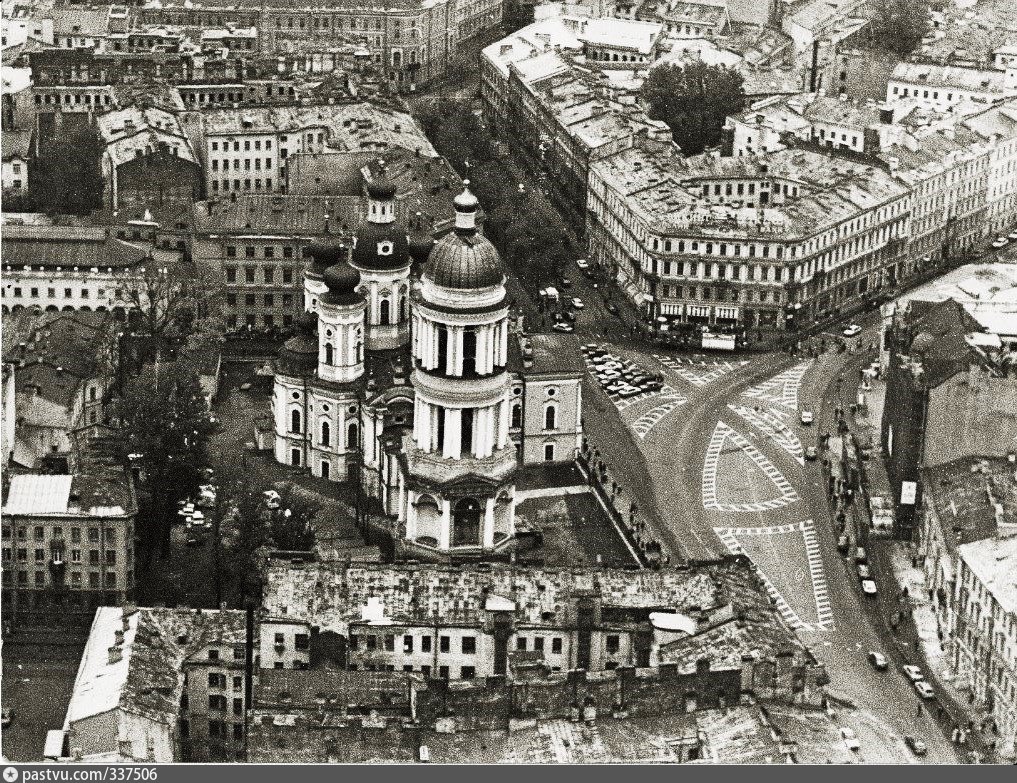 Питер раньше. Владимирская площадь Санкт-Петербург. Санкт-Петербург Владимирская площадь 90е. Владимирская площадь Ленинград. Владимирский собор СПБ 19 век.