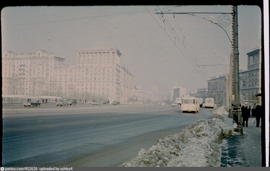 Погода в кутузовском. Кутузовский проспект в советских фильмах. Москва 70-х фото Кутузовский проспект. Россия в конце 70.