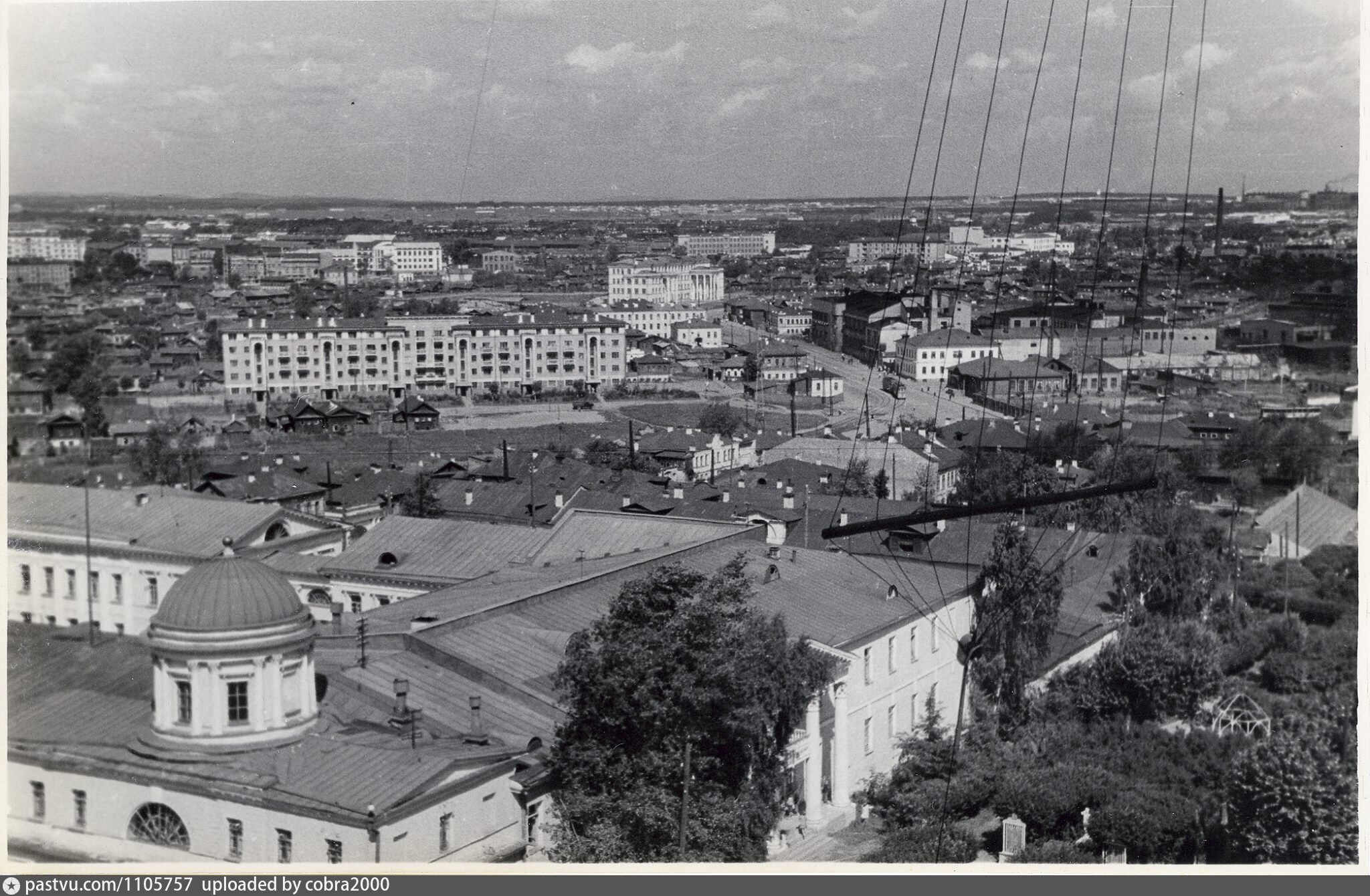 Мельковская Слобода Екатеринбург старые. Старый Екатеринбург в фотографиях Мельковская Слобода. Вознесенская горка Екатеринбург до революции. Вид с колокольни Вознесенской церкви Екатеринбург.